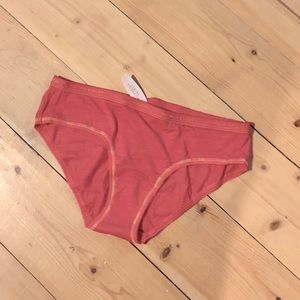 ★SOLD★ Victoria’s Secret Low Rise Hipster Panty